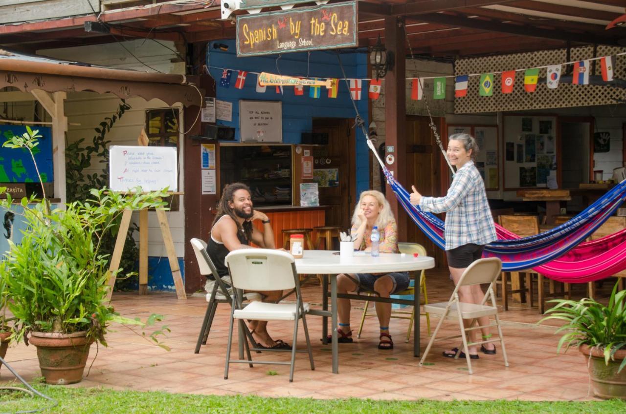 Spanish By The Sea - Bocas Bocas Town Exterior foto